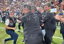 Ali Koç'a yabancı madde isabet etti; maç durdu