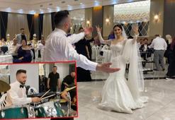 Paramedik damat bateri çaldı, doktor gelin oynadı