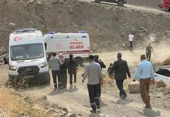 Güvenlik korucularını taşıyan kamyonet şarampole devrildi; 2'si ağır, 6 yaralı