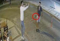 Tartıştığı kokoreççinin iş yerini basıp, tabancayla yaraladı; o anlar kamerada