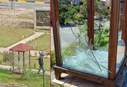 Bıçak Tanıtım Parkı'na 'balyozlu saldırı' kamerada