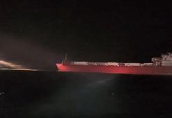 Balıkesir'de makine arızası yapıp 12 saat sürüklenen feribot, römorkörle Ambarlı Limanı'na çekiliyor