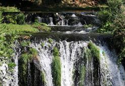 Yeşilçam fimlerine sahne olan Düden Şelalesi'ne ziyaretçi akını