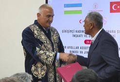 Bakan Ersoy, Girişimci Kadınlar Derneği Buhara Şubesi’ni ziyaret etti