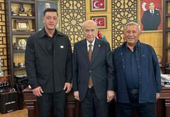 Mesut Özil, MHP Lideri Bahçeli'yi ziyaret etti