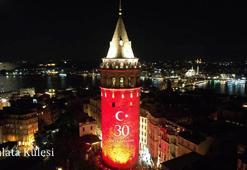 İstanbul'da tarihi mekanlara 'Zafer Bayramı' ışıklandırması