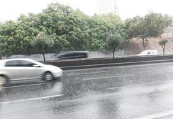 Bayrampaşa'da sağanak yağış