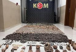 Baskın yapılan evden 15 bin 301 tarihi eser çıktı