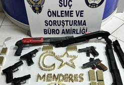 İzmir'de silah kaçakçısının adresine baskın