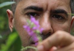 Çocukluk hayali bitki fotoğrafçılığı sayesinde memur olduğu üniversiteye akademisyen olarak atandı