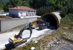 Bolu Dağı Tüneli'ndeki çalışma, planlanan tarihten 12 gün önce tamamlandı