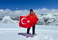 Deniz Kayadelen, Hudson Nehri’ni 7 saat 58 dakikada yüzerek Türkiye rekorunu kırdı