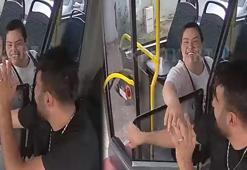 Otobüs şoförü, yanlış araca binen anne ile Down sendromlu kızını evine bıraktı