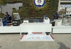 İstanbul’da kaçak göçmen ve firarilere sahte evrak düzenleyenlere operasyon: 15 gözaltı