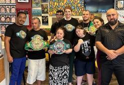 WBC Türkiye'nin şampiyon boksörlerinden Down Cafe'deki down sendromlu bireylere anlamlı ziyaret