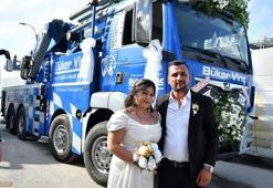Çalıştığı vinci gelin arabası yaptı