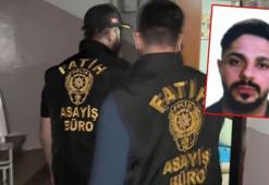 Fatih’te denetimden kaçıp polise ateş eden şüpheli evine düzenlenen operasyonla yakalandı