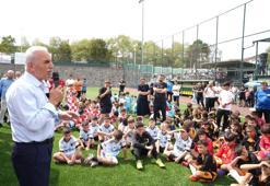 Ümraniye'de 'Minik Kramponlar Futbol Turnuvası' düzenlendi