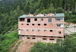 4 katlı ‘apartman mandıra’