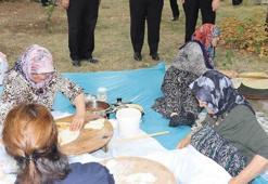 Kırıkkale'de şehit anneleri askerlere gözleme yaptı