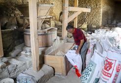 Osmanlı döneminden değirmeni, emekli öğretmen işletiyor