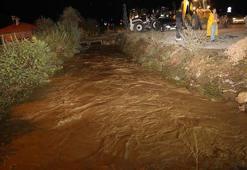 Van'da sağanak sele neden oldu