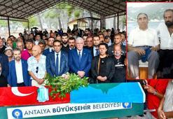 Alparslan Türkeş'in dava arkadaşı Dönmezer, Antalya'da toprağa verildi