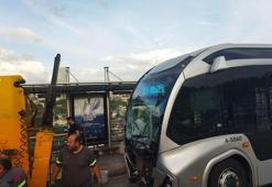 15 Temmuz Şehitler Köprüsü'nde metrobüs kazası