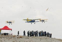 Havacılık tutkunları Eskişehir’de buluştu; Ali İsmet Öztürk 4 yaşındaki torunuyla uçtu