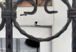 Esenyurt'ta 50 bin Euro istediler; vermeyince evini ve aracını kurşunladılar