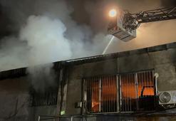 Antalya'da, sanayi sitesinde yangın; 3 iş yeri ile 3 otomobil kullanılamaz hale geldi