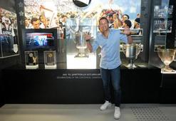 Eski futbolcu Oscar Corboba'dan Beşiktaş'a ziyaret