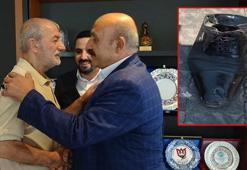 Kurşun, topuğuna bastığı 2 numara büyük ayakkabının burnuna isabet etmişti; aynı tip yeni ayakkabı ile barıştılar