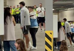 Ozan Tufan stattan koltuk değnekleriyle ayrıldı