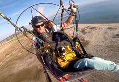 4,5 yaşındaki Eren paramotorla uçarken uyuyakaldı, o anlar kamerada