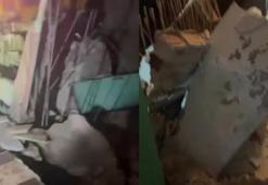 Fatih'te temel kazısı sırasında 4 katlı apartmanın duvarı yıkıldı; bitişiğindeki bina yan yattı