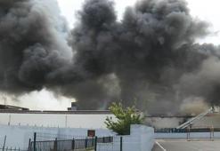 Sancaktepe'de soğuk hava deposunda çıkan yangın söndürüldü