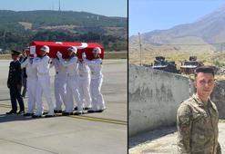 Şehit uzman çavuşun cenazesi, Çanakkale'de askeri törenle karşılandı