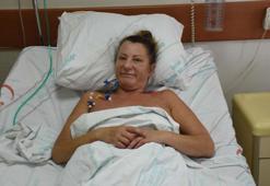 Uçakta fenalaşan Amanda, acil iniş yapılan İzmir'de sağlığına kavuştu