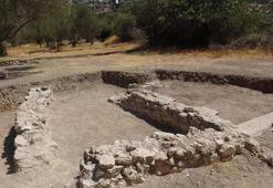 Apollon Smintheus Kutsal Alanı'ndaki kazılarda kadın ve çocuk iskeleti bulundu