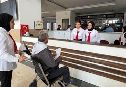 Fakülte hastanesinde 63 öğrenci, hastalara refakatçi oldu