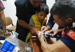 Çocuğun, bisiklete sıkışan parmağını itfaiye kurtardı