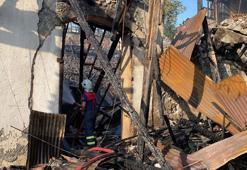 Osmaniye'de tarihi konak ile altındaki 3 iş yeri yandı