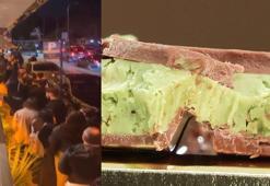 Kadıköy'de Dubai çikolatası için metrelerce kuyruk oluştu