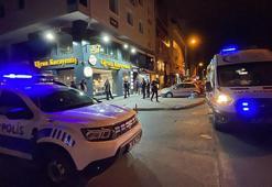 Sokakta tartıştığı husumetlisini bıçakladı