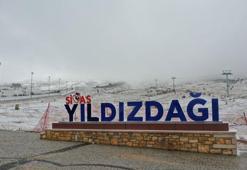 Sivas'ta Yıldız Dağı'na kar yağdı