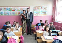 Bakan Tekin'den, Bingöl’de ilkokul ziyareti