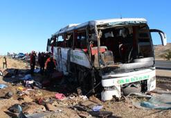 Aksaray'da tur otobüsünün devrildiği kazada 19 kişi, taburcu oldu