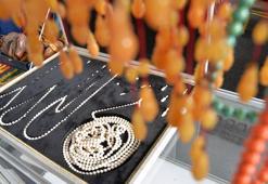 Tespih tutkunları son gününde Tespih ve Doğal Taşlar Fuarı’na akın etti