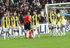 Fenerbahçe, Samsun’dan puan kaybıyla döndü
